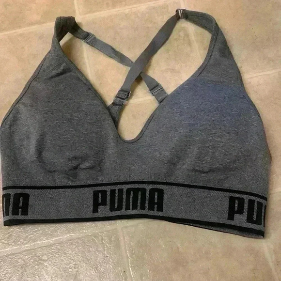 Puma - Picture 1 of 2